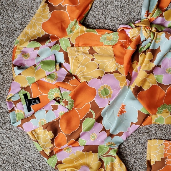 Forever 21 70s Inspired Dress floral size small - Picture 2 of 8